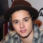 Bradley Simpson - @stormybradleys - Instagram