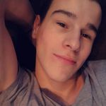 Brady Rowe - @favorgrits - Instagram