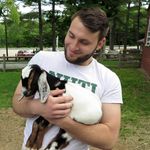 Brandon Moffitt - @brandonmoffitt1 - Instagram