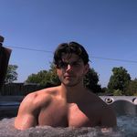 @brettloenis - Instagram