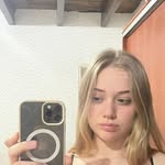 emmy - @briana.mellor - Instagram