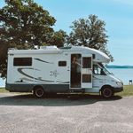 Brian & Gracie - @the_investor_rv - Instagram