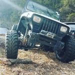 Brian Moeller - @thatwhitehood_yj - Instagram