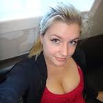 briana bee - @issahak70 - Instagram