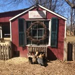 Brianne Taylor - @vintagechichomestead - Instagram