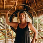 Bridget Stone - @la_gonghera - Instagram