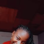 Sarah Nyoungou - @britney_stewart237 - Instagram