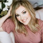 Brittney Andrews - @brittneyandrewsmakeup - Instagram