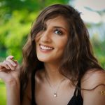 Brittany Lorenz - @tripswithbrit - Instagram
