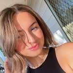 b. 🐝 - @_brittneymorrison_ - Instagram