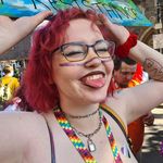 Bronwyn Fox - @buzzybee22 - Instagram