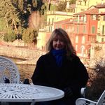 Bronwyn Lyons - @bronwyn.lyons - Instagram