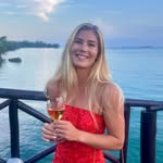 Brooke Newton - @brooke_newton_ - Instagram