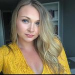 Brooke Armstrong - @brookevarmstrong - Instagram