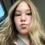 Brooke Francis - @brooke_dinosaur - Instagram