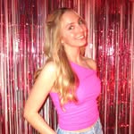 Brooke Weston - @brookiew28 - Instagram