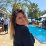 Brooks Harris - @cutefeemarh - Instagram