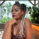 𝑴𝒐𝒏𝒊𝒒𝒖𝒆 𝑩𝒓𝒐𝒐𝒌𝒔 𝑹𝒐𝒃𝒆𝒓𝒕𝒔 - @moniquebrob - Instagram