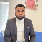 Bruce Everett - @aminat.musa.9862 - Instagram