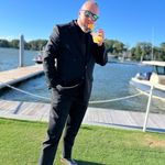 Bruce Holcomb - @holcomb52 - Instagram