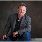 Bruce Lorenz - @metroheadshots - Instagram