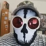 Bryan Cummings - @truckmehardersenpie - Instagram