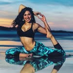 Brynlee Kelmanson - @yogabrynlee - Instagram