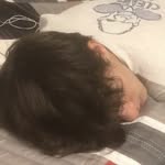 Bucknell resident sleeper - @marky.nap.time - Instagram