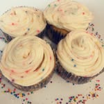 Byron’s Sweet Cupcake & Cakes - @byron_sweet_cupcakes2024 - Instagram
