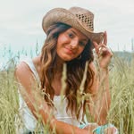 caitlin cook - @photosbycaitcook - Instagram