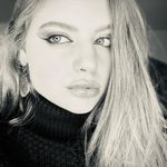 Caitlin Grey - @caitlinannegrey - Instagram