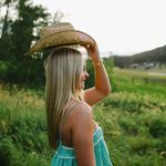 Caitlin Hovey - @caitlin.hoveyy - Instagram