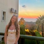 Caitlin Mills - @caitlinnmills - Instagram