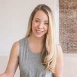 Caitlin Powers, NTP - @yourmoodonfood - Instagram