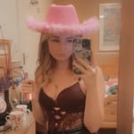 Caitlin Syme - @caitlinsyme - Instagram