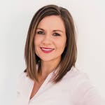 Caitlin Schmidt - @realestatebycait - Instagram