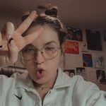 Caitlyn Stone - @h8lyn_ - Instagram