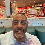 Calvin wallace - @calvinwallace285 - Instagram