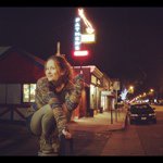 @cam_fox - Instagram
