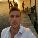 Cam - @camhen.22 - Instagram