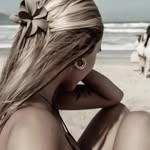 Mrs Sarah Cameron, Blonde Beach Muse - @coastangl - Instagram