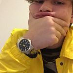 Cameron Navarro - @cammit.00 - Instagram