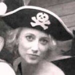 Camilla Mitchell - @camillapirate - Instagram