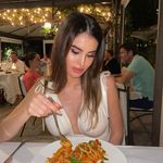 Camille Clapp - @clappcamille - Instagram