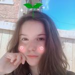 Camille Pearson - @peachiii.tea - Instagram
