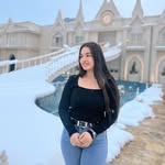𝐂𝐚𝐧𝐬𝐮 𝐆ü𝐧𝐞𝐲 - @cansu9838 - Instagram