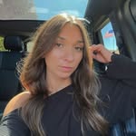 cara bates - @thehippiepowerlifter - Instagram