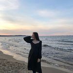 Cara Burch - @caraburch60 - Instagram