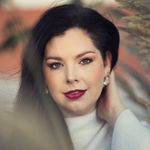 𝐂 𝐀 𝐑 𝐀  𝐂 𝐎 𝐋 𝐋 𝐈 𝐍 𝐒 - @caracollinssoprano - Instagram