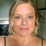 Cara Harmon - @thelittleblondelife - Instagram